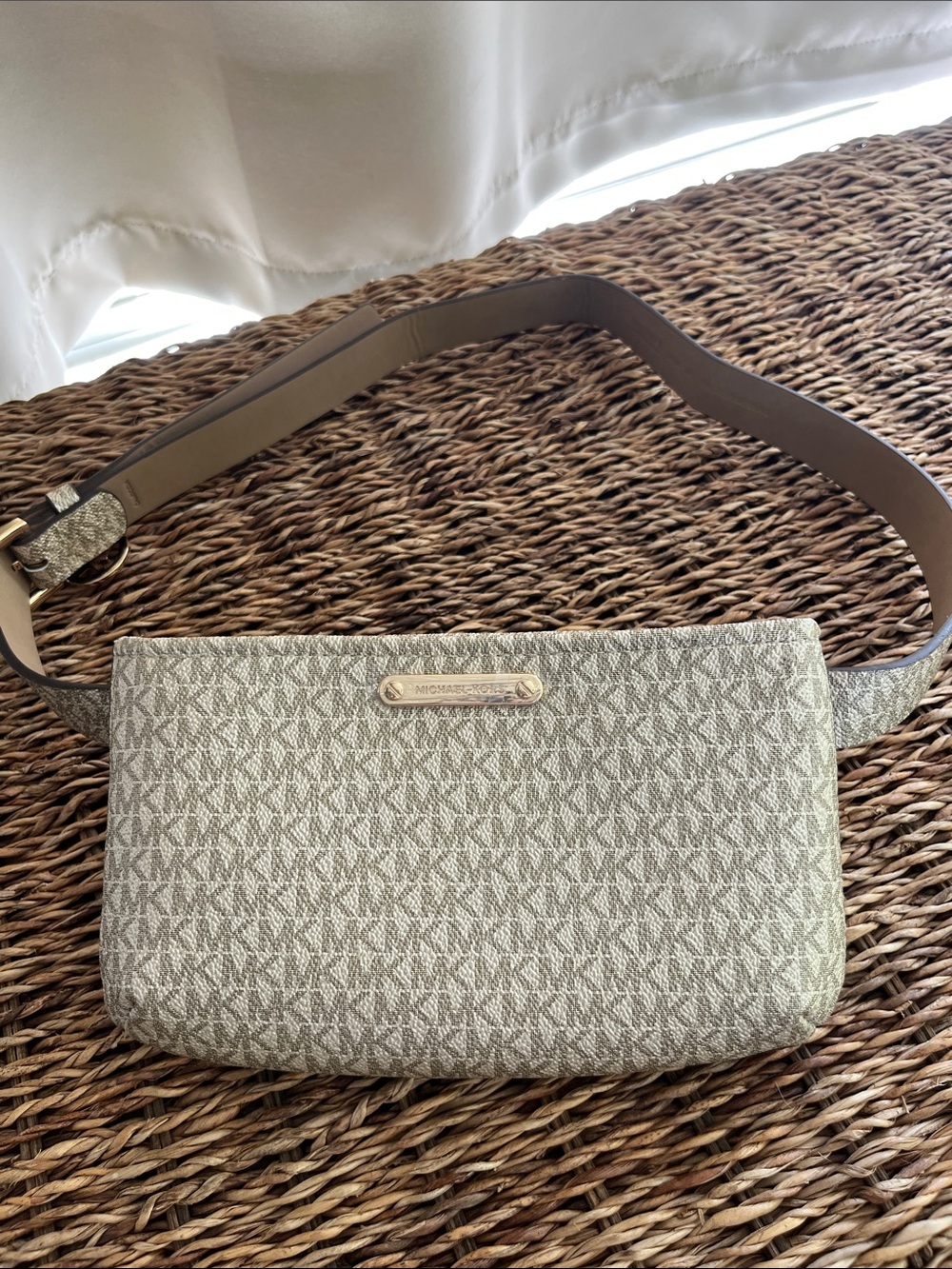 Michael Kors Beige Signature Crossbody  Bag NWOT